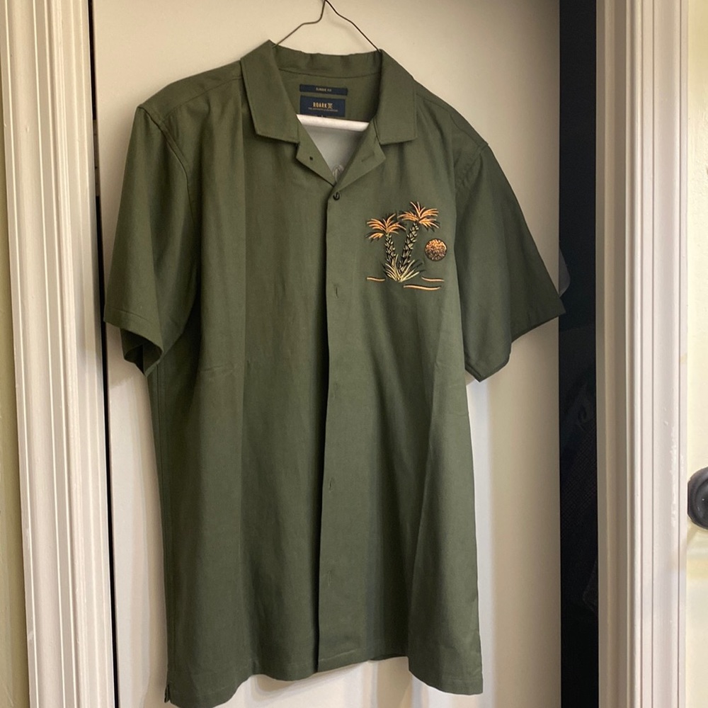ROARK camp shirt, size large (classic fit).